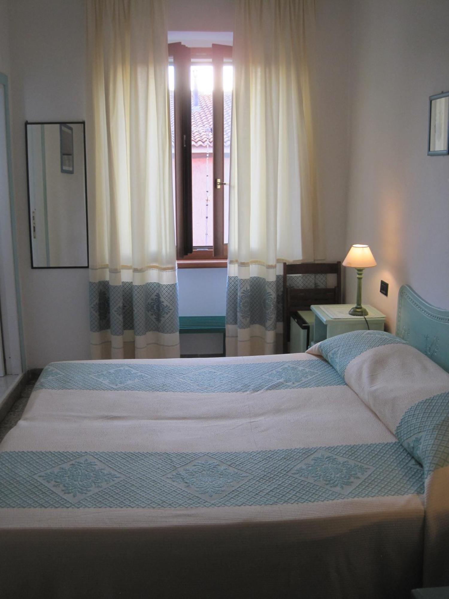 Hotel Moderno Santa Teresa Gallura Δωμάτιο φωτογραφία